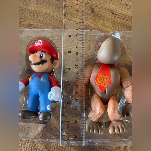 Super Mario Bros. soft vinyl six figure collectible set - Picture 6 of 13